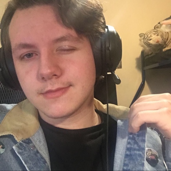 Meet your Posher, Damian - Picture 1 of 1